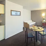 アパートシティ ナンシー アパートホテル