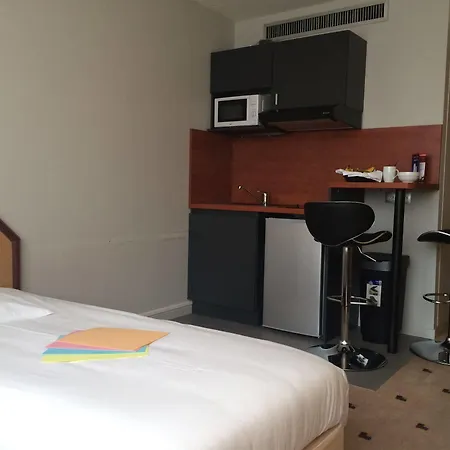 City Residence Nancy Apartmanhotel 3*