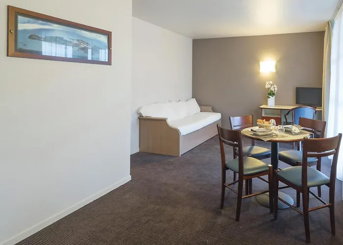 アパートシティ ナンシー アパートホテル