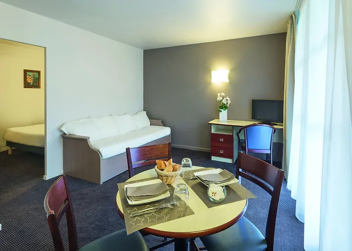 アパートシティ ナンシー アパートホテル ナンシー