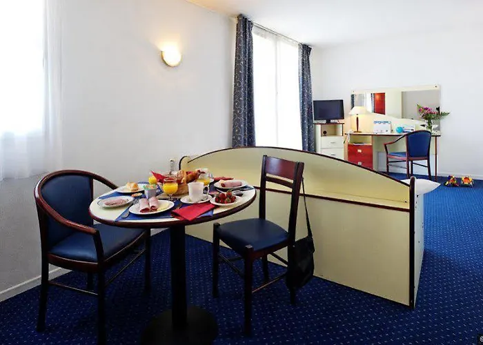 アパートシティ ナンシー アパートホテル