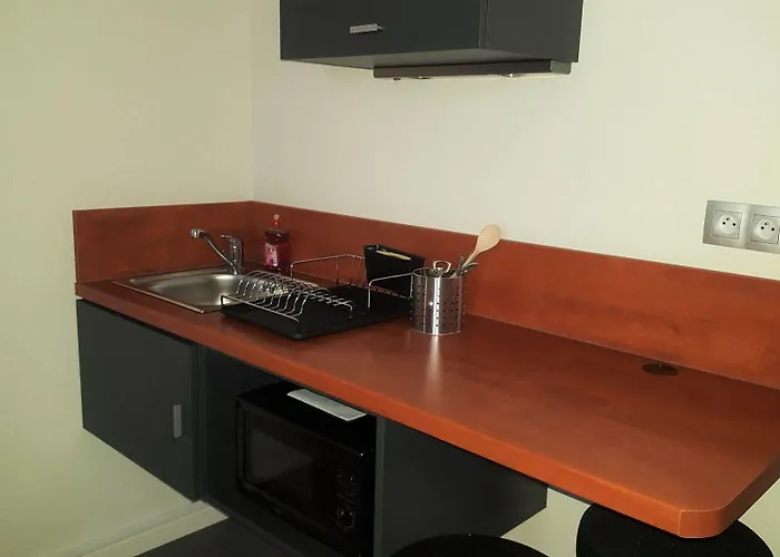 アパートシティ ナンシー アパートホテル 3*